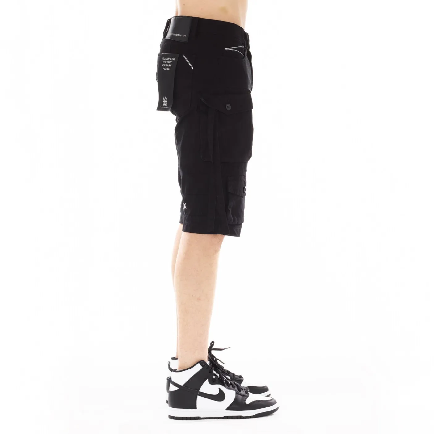 CARGO SHORTS IN VINTAGE BLACK