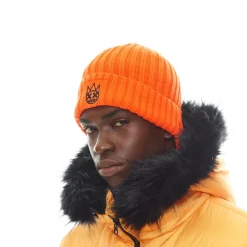 SHIMUCHAN LOGO KNIT HAT IN CORAL