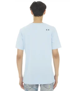 SHORT SLEEVE CREW NECK TEE "NO1 CARES" IN BABY BLUE