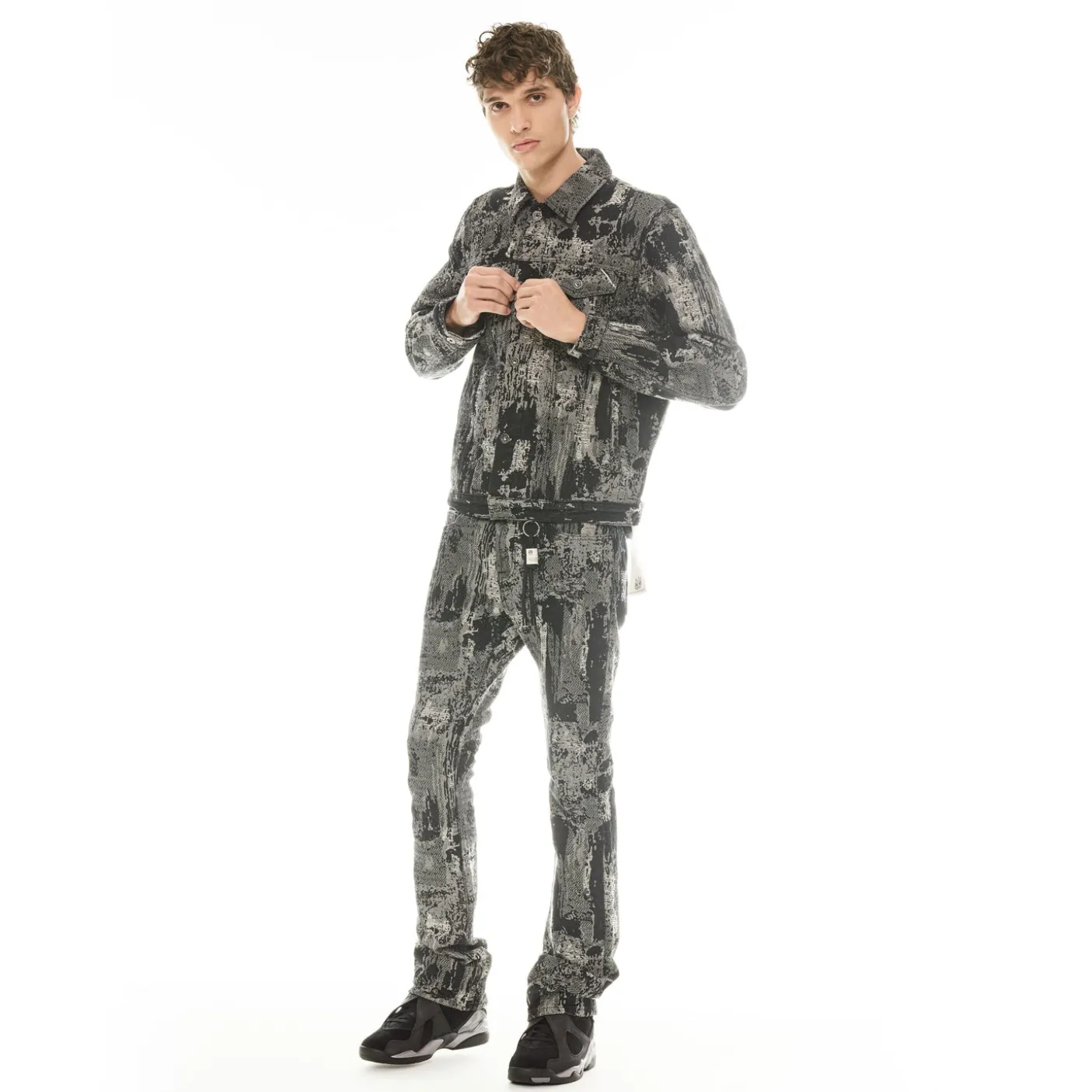 TYPE II DENIM JACKET IN DIGI BLACK